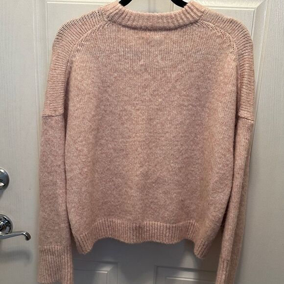 Abercrombie Women’s Oversized Very Soft Pink Marled Sweater Size Medium - Picture 4 of 5